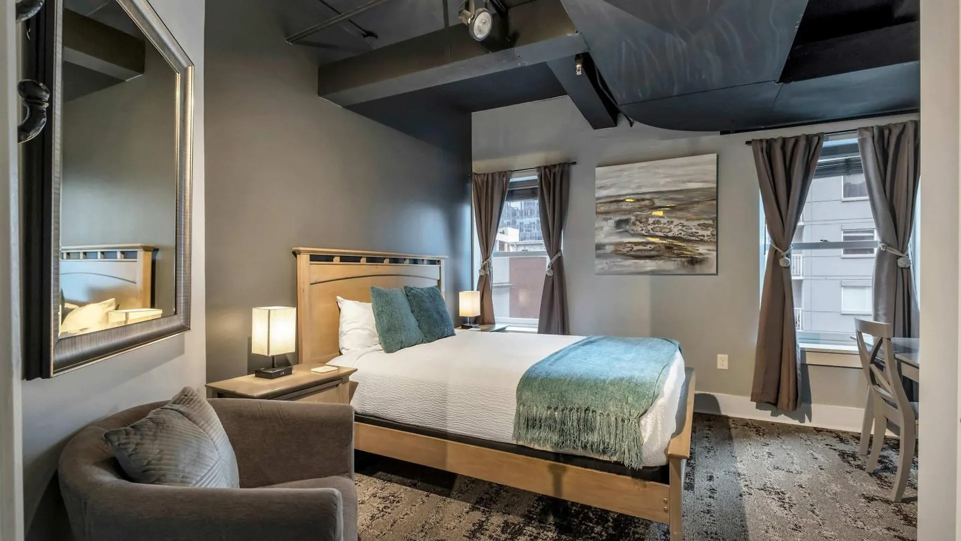 Contemporary Suite 6Br By Maddox Hotel Nashville